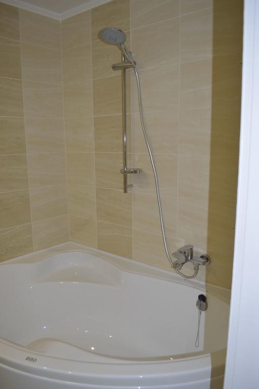 Apartment On Pribuzhskaya 2 Khmel'nyts'kyy Luaran gambar